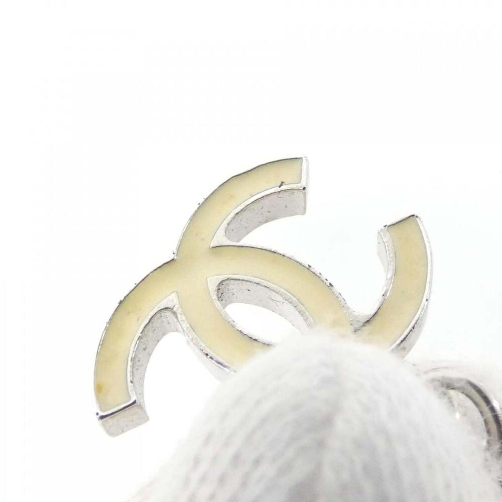 CHANEL Authentic White Necklace - Picture 3 of 6